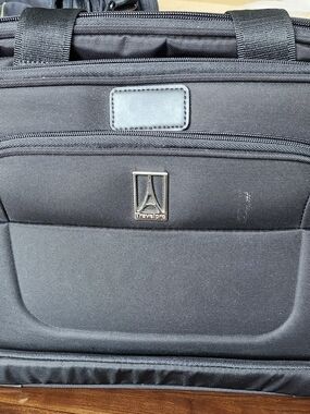 Travelpro Crew 8 Black 16 Carry On Tote Weekender Luggage Travel Bag